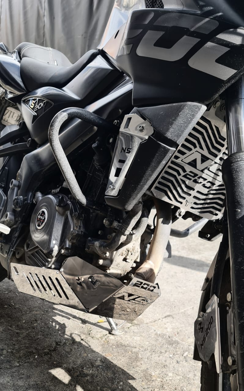 PROTECTOR RADIADOR NS200 REF2